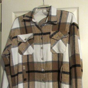 Women's Boutique Flannel Shirt Jacket Tan Plaid  Size XL
